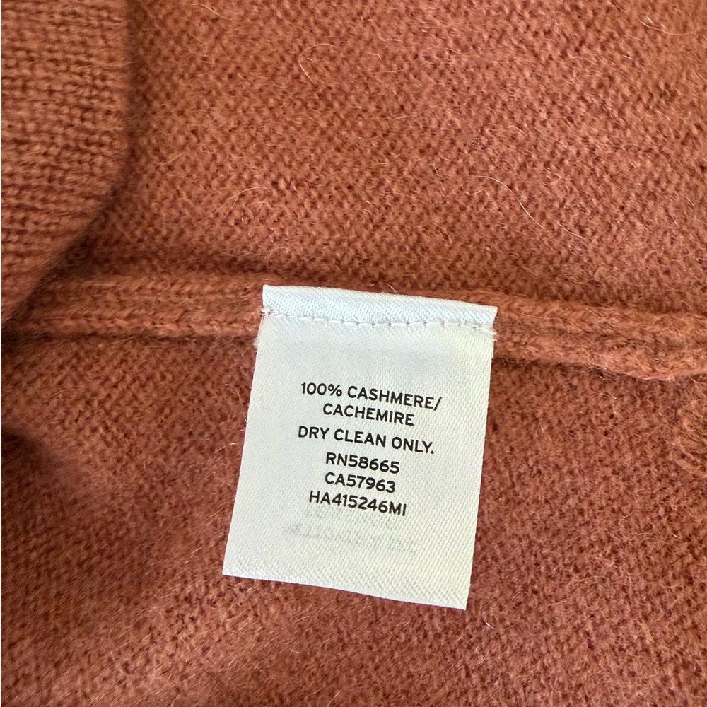 Halogen Women's 100% Cashmere
Double V-neck Sweater Sz M - Picture 8 of 10